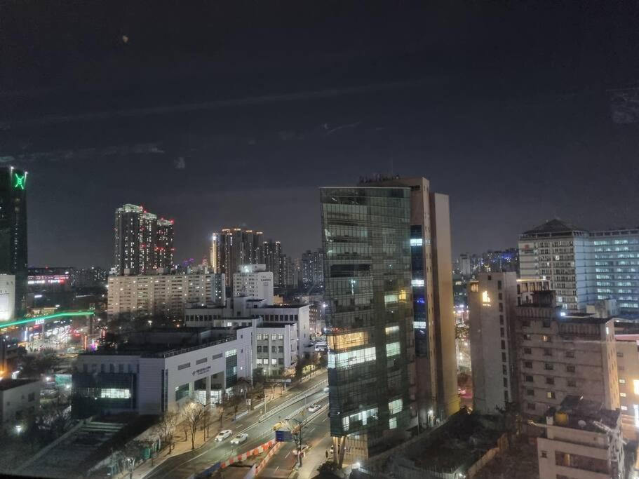 Near Subway Line Number 2 Seoul