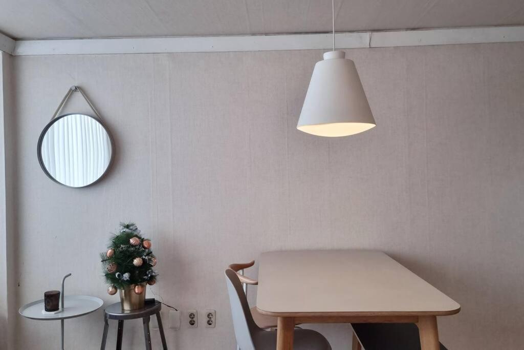 Apartment Near Subway Line Number 2 Seoul