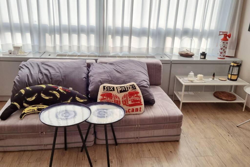 Near Subway Line Number 2 Apartment Seoul